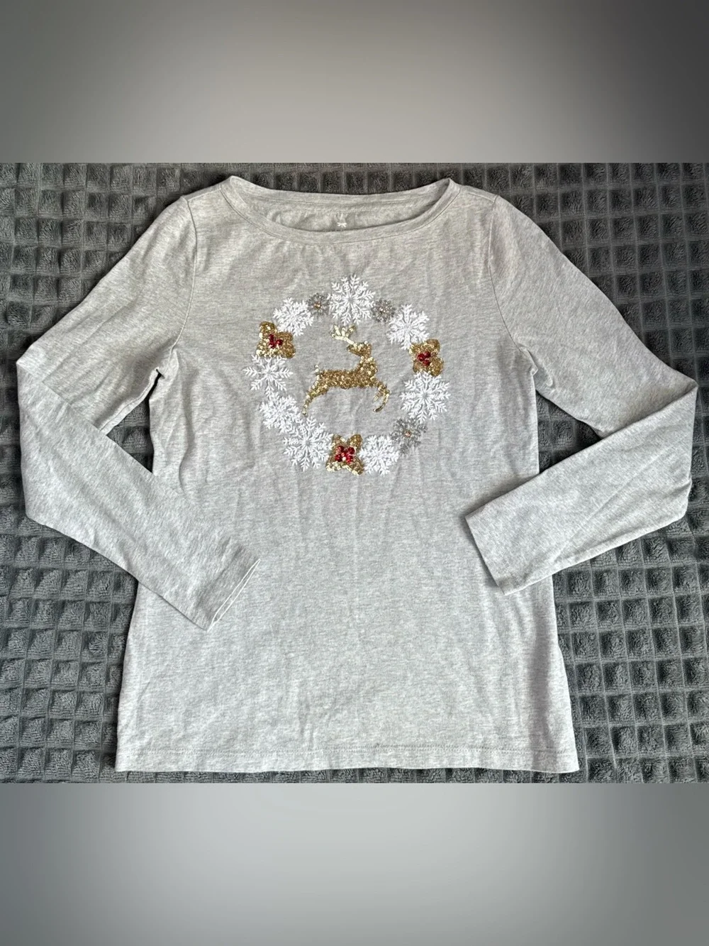 2/$20 Talbots S Gray Sequin Reindeer Snowflake Long Sleeve Shirt Tee Top (B8) - Picture 1 of 4